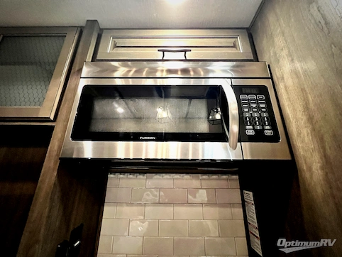 2022 Grand Design Solitude S-Class 3950BH RV Photo 2