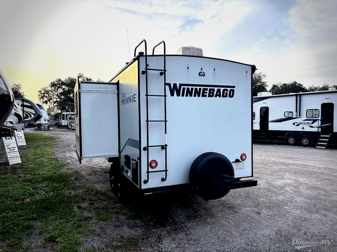 2021 Winnebago Towables Micro Minnie 2108TB Photo 3