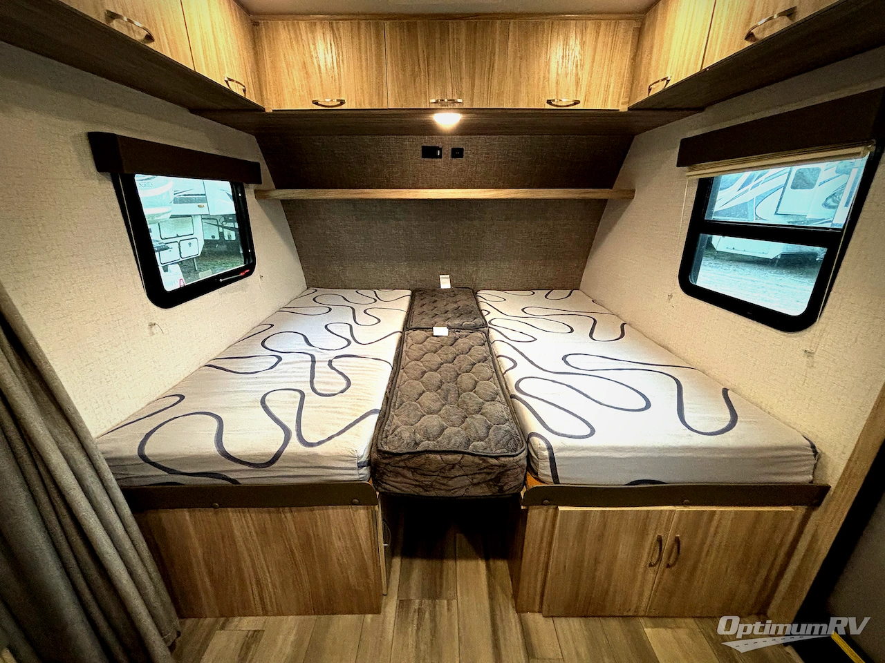 2021 Winnebago Towables Micro Minnie 2108TB Photo 6