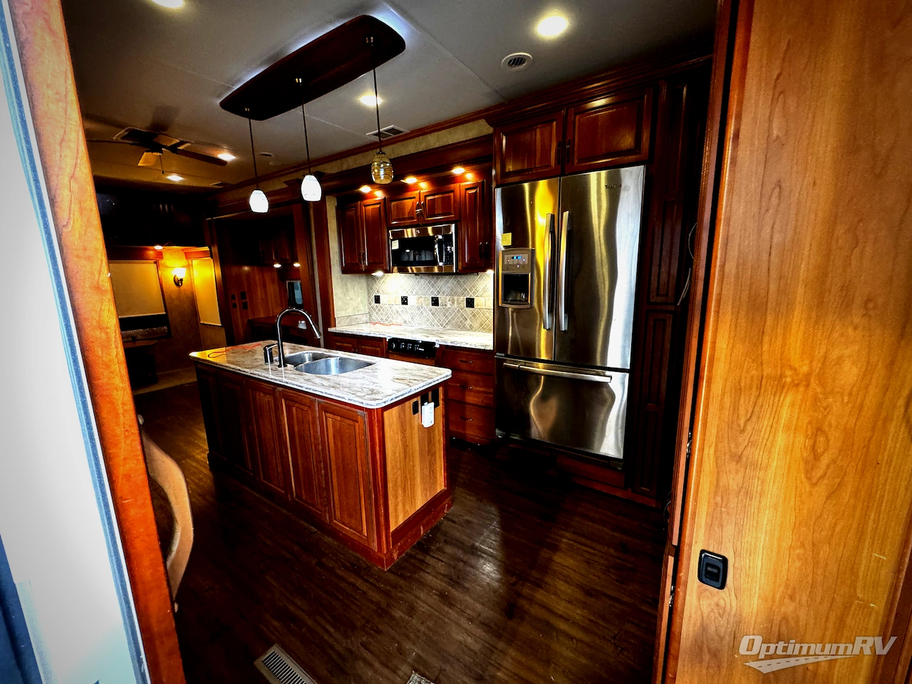 2015 DRV Luxury Suites Mobile Suites 41RSSB4 Photo 3