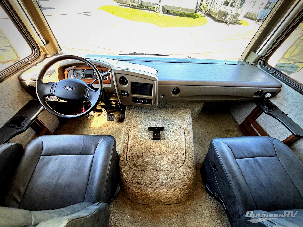 2014 Fleetwood Terra 34E Photo 8