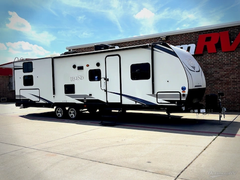 Used 2020 Forest River Surveyor Legend 295QBLE Featured Photo