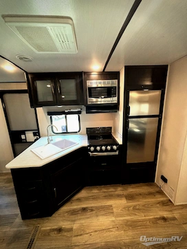 2020 Forest River Surveyor Legend 295QBLE RV Photo 3