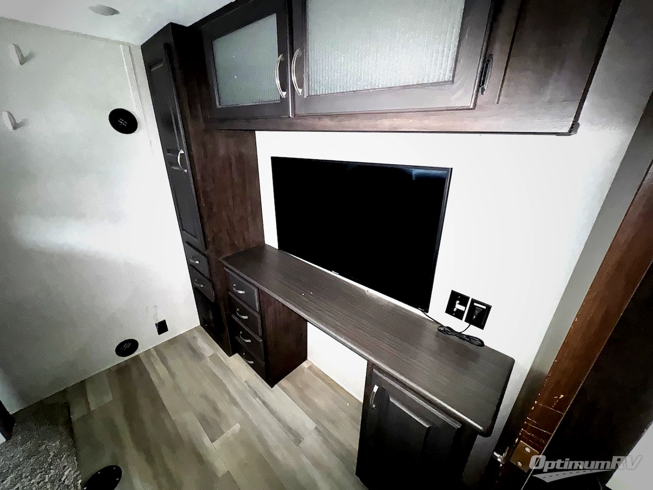 2022 Coachmen Brookstone 398MBL Photo 9