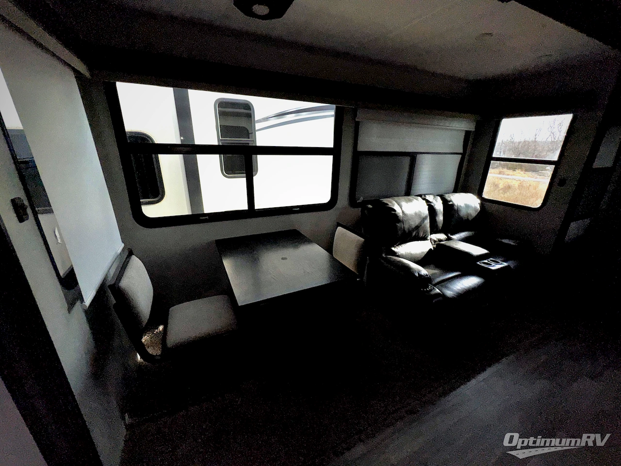 2022 Coachmen Brookstone 398MBL Photo 10
