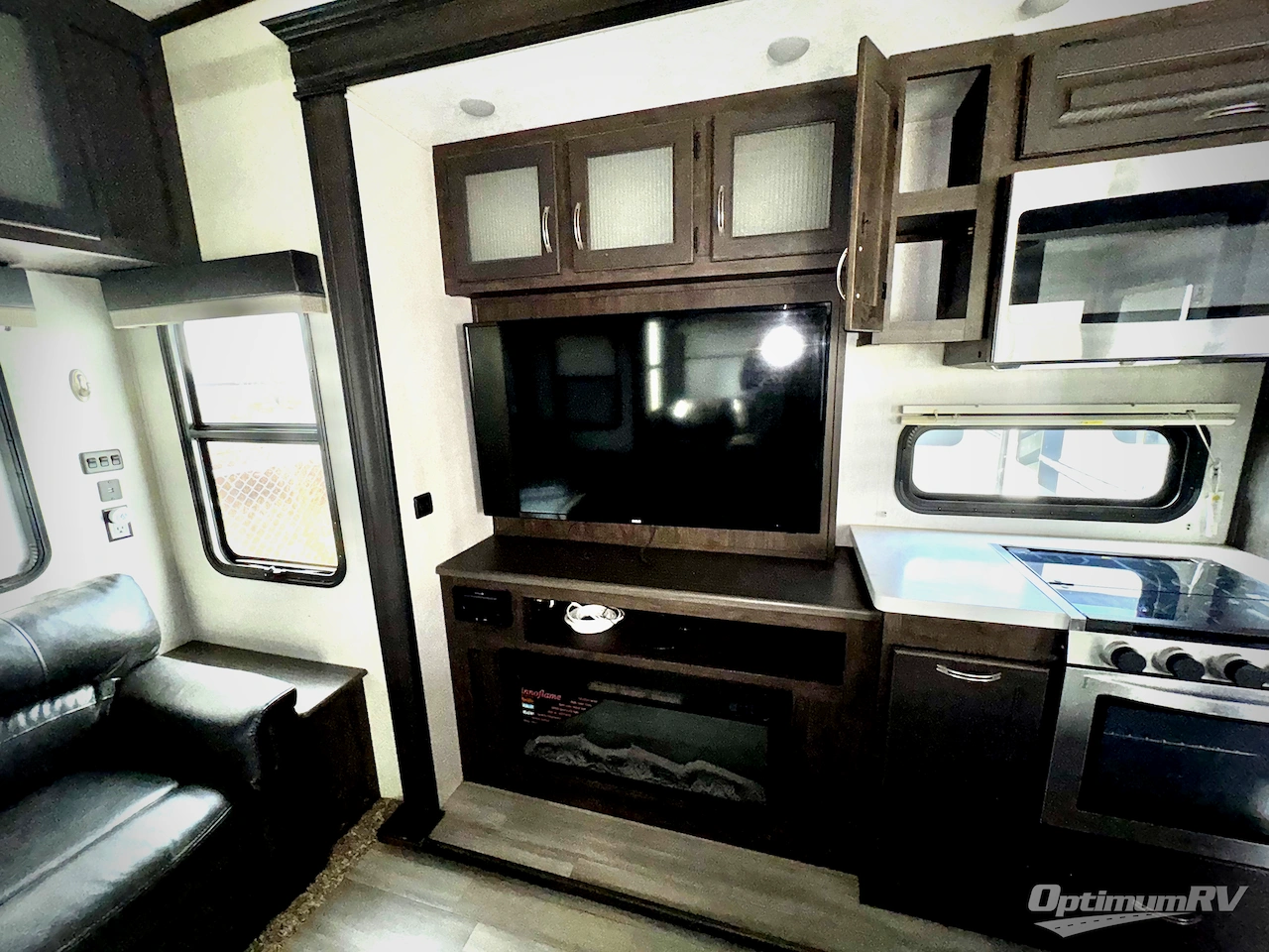 2022 Coachmen Brookstone 398MBL Photo 12