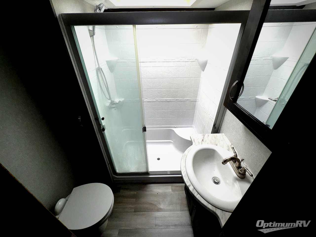 2022 Coachmen Brookstone 398MBL Photo 15