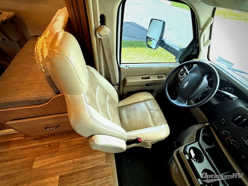 2019 Thor Quantum SE SE28 RV Photo 2