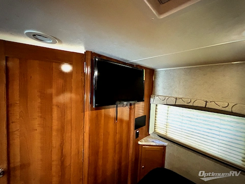 2018 Coachmen Leprechaun 260DS Chevy 4500 RV Photo 4