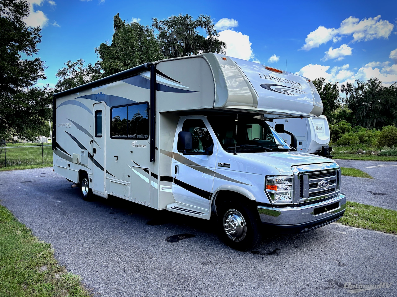 2018 Coachmen Leprechaun 260DS Chevy 4500 Photo 1