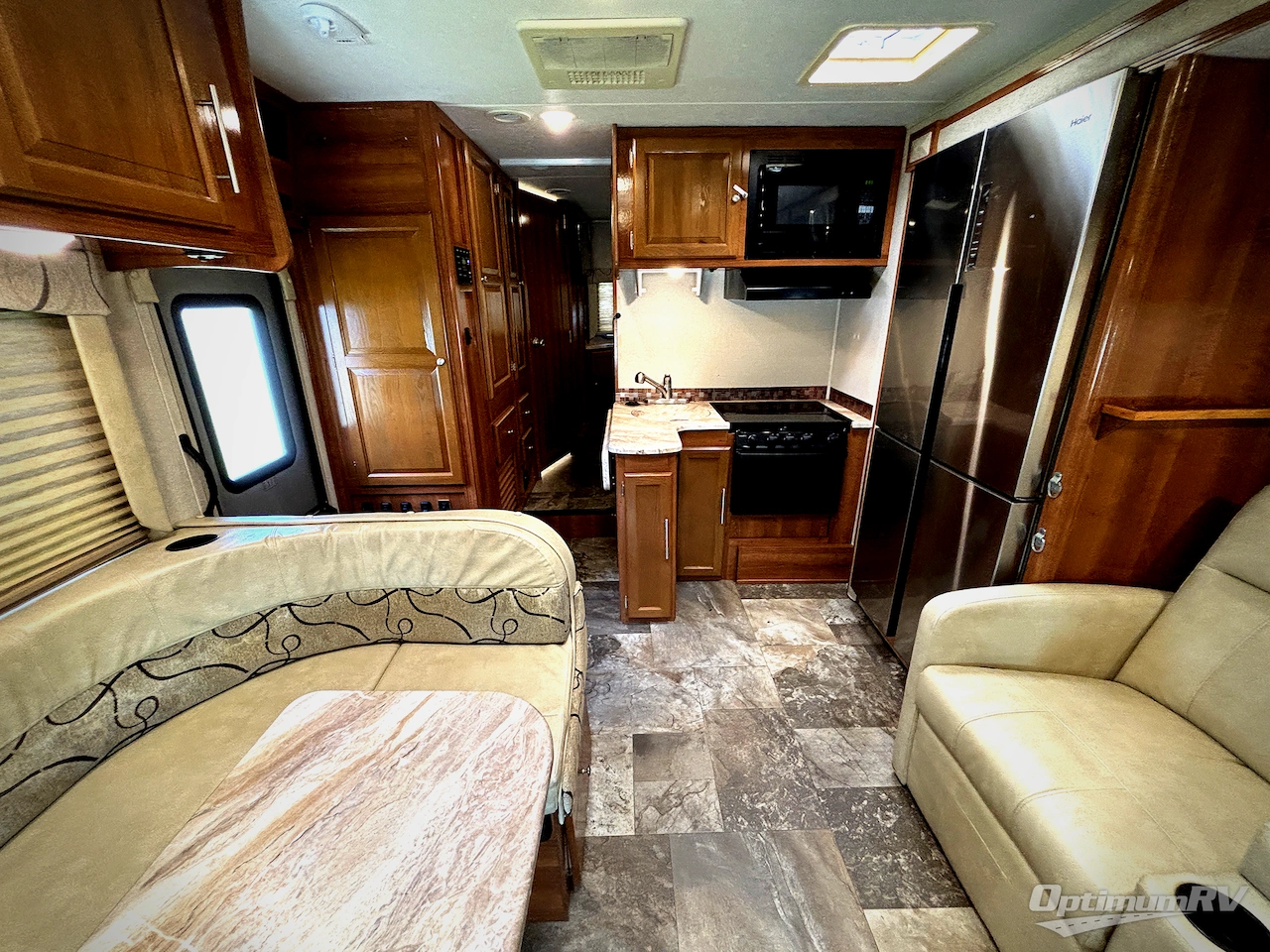 2018 Coachmen Leprechaun 260DS Chevy 4500 Photo 4