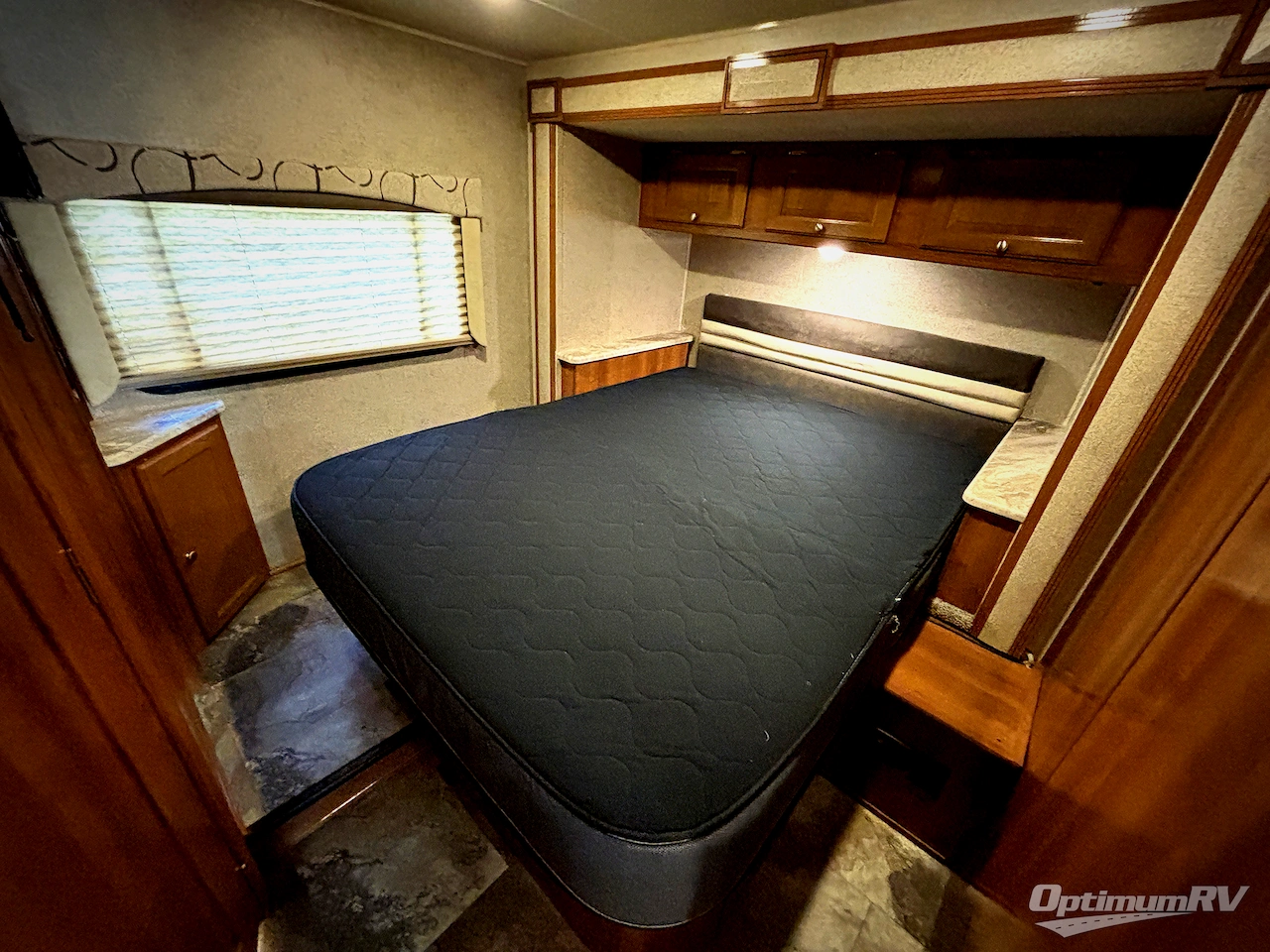 2018 Coachmen Leprechaun 260DS Chevy 4500 Photo 18