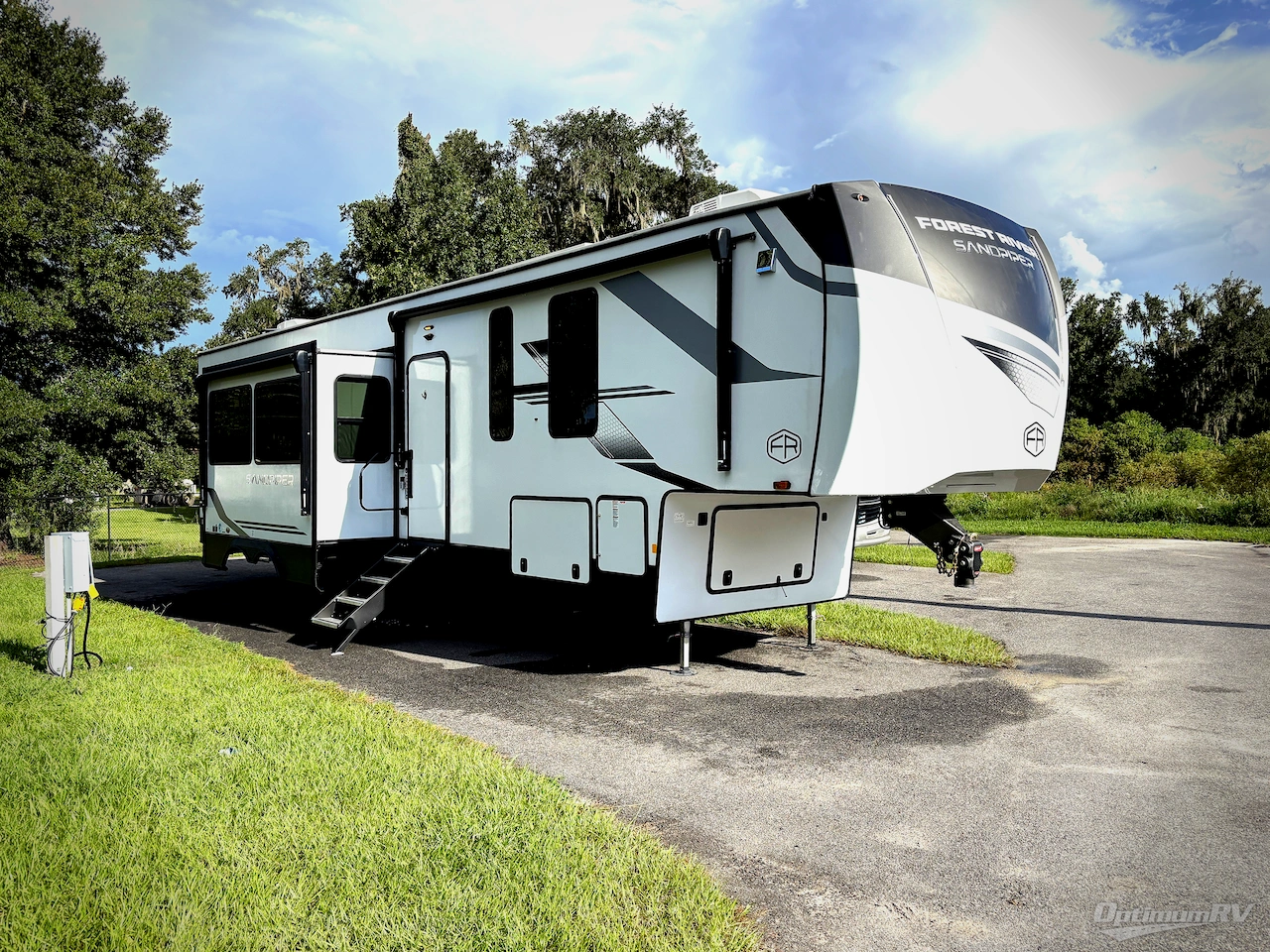 Forest River Sandpiper 3880BH