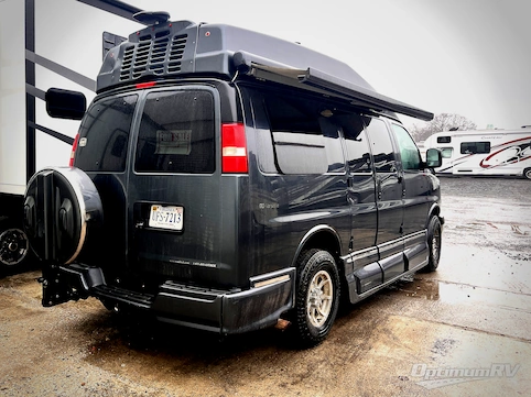 2016 Roadtrek Versatile 170 RV Photo 2