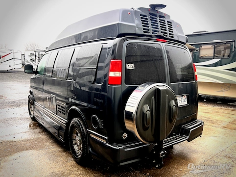 2016 Roadtrek Versatile 170 RV Photo 3