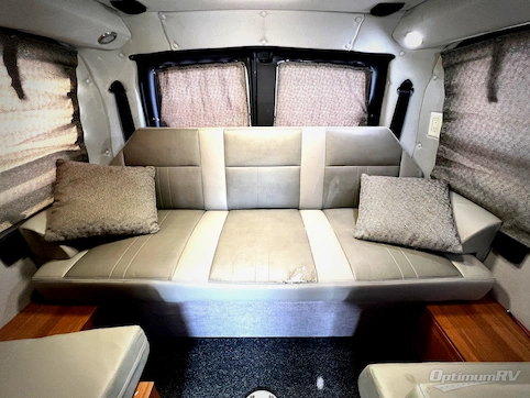 2016 Roadtrek Versatile 170 RV Photo 4