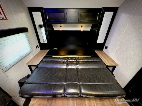 2022 Forest River Cherokee Grey Wolf Black label 27RRBL RV Photo 3