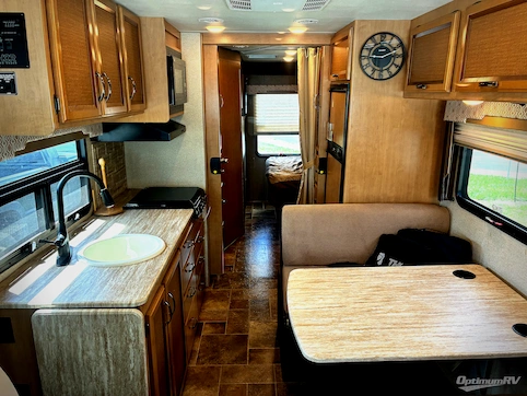 2017 Thor Vegas 25.3 RV Photo 2