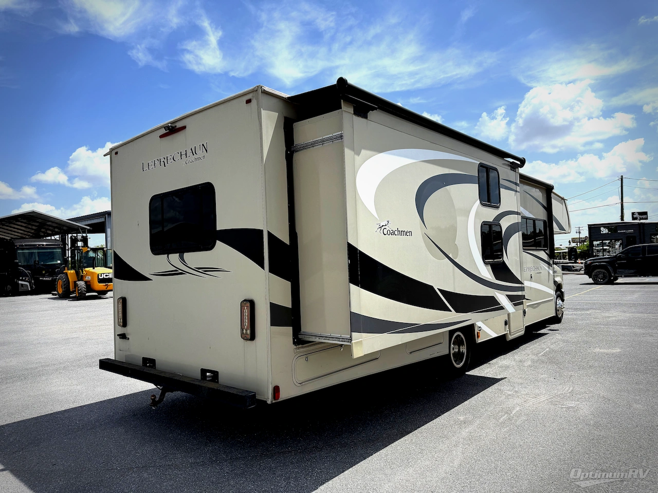 2021 Coachmen Leprechaun 300BH Ford 450 Photo 2