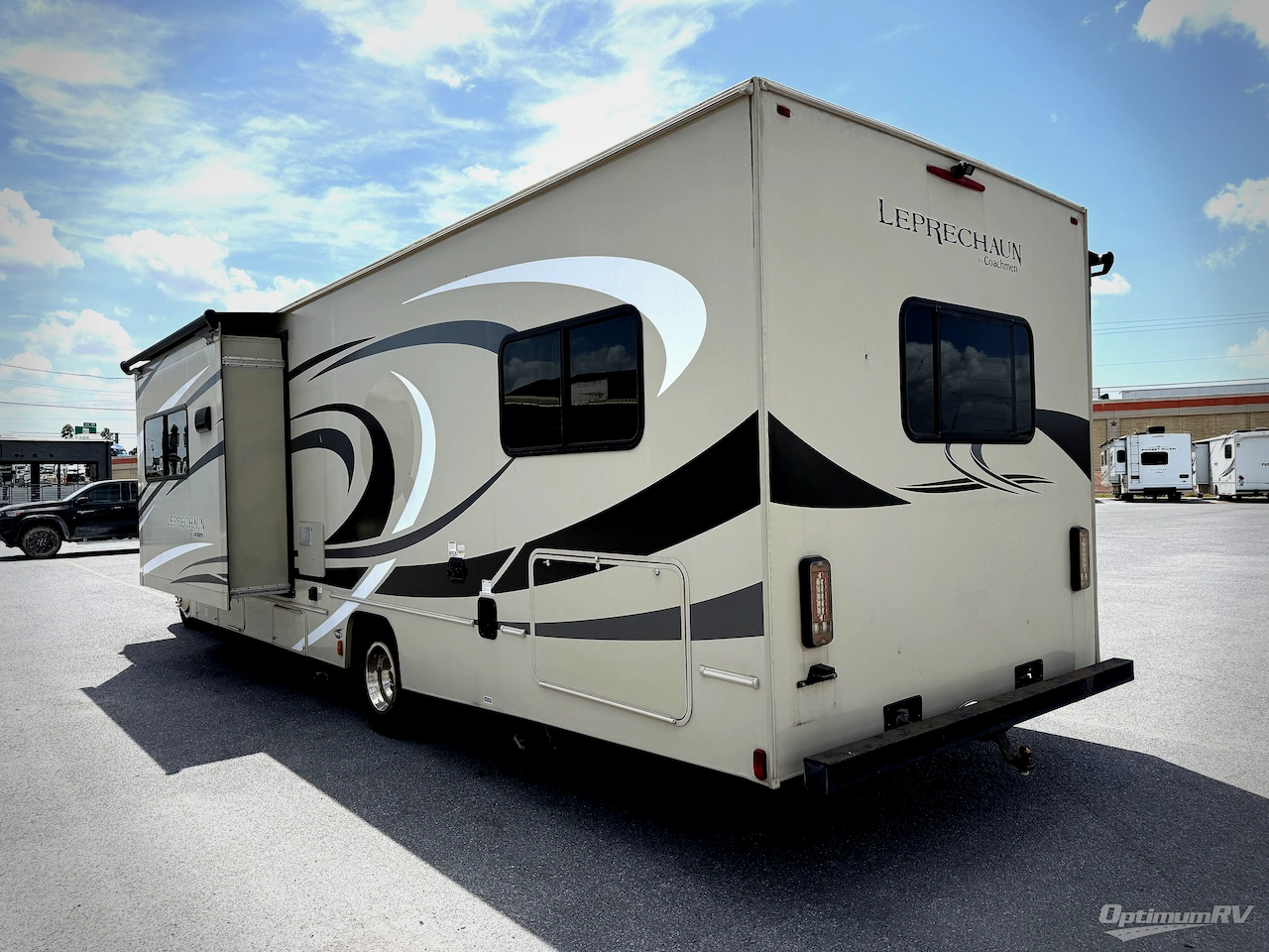 2021 Coachmen Leprechaun 300BH Ford 450 Photo 3