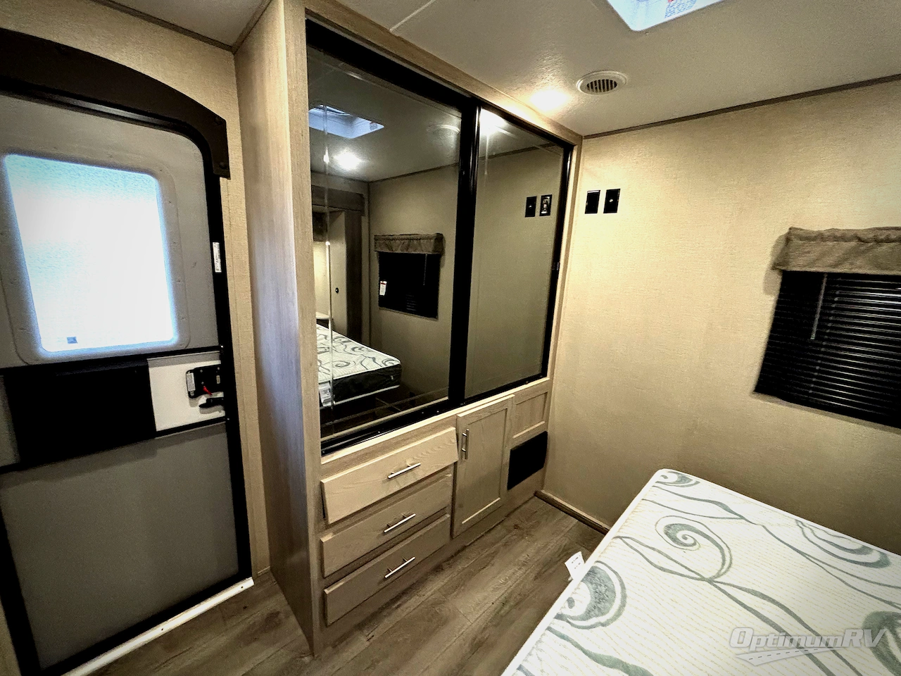 2023 Coachmen Catalina Legacy 263FKDS Photo 15