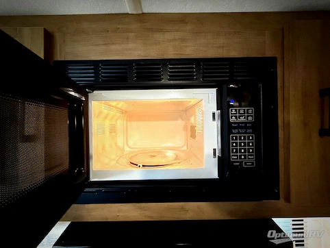 2024 Coachmen Freedom Express Ultra Lite 298FDS RV Photo 3