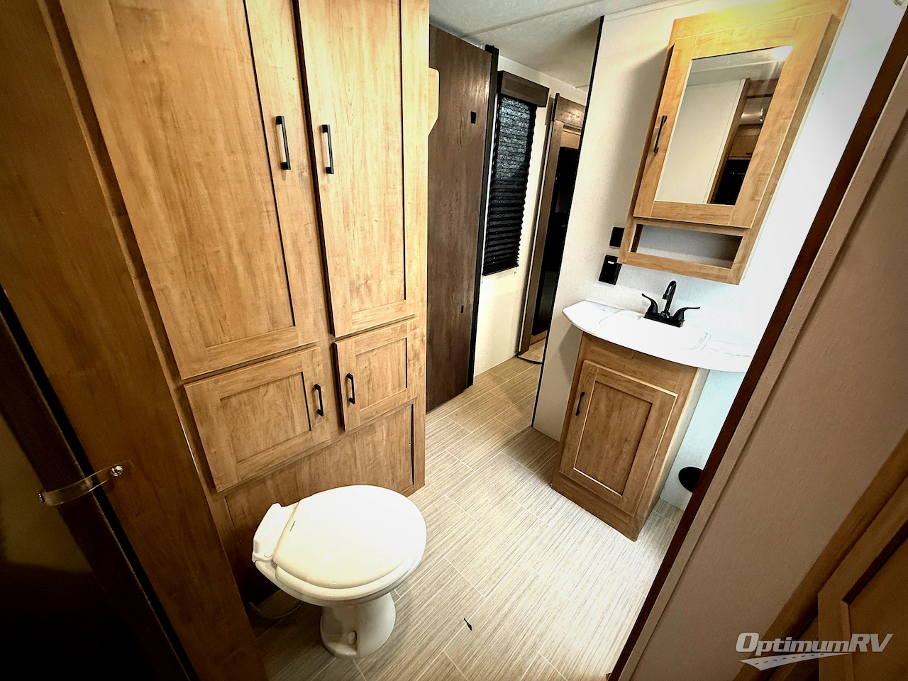 2024 Coachmen Freedom Express Ultra Lite 298FDS Photo 19