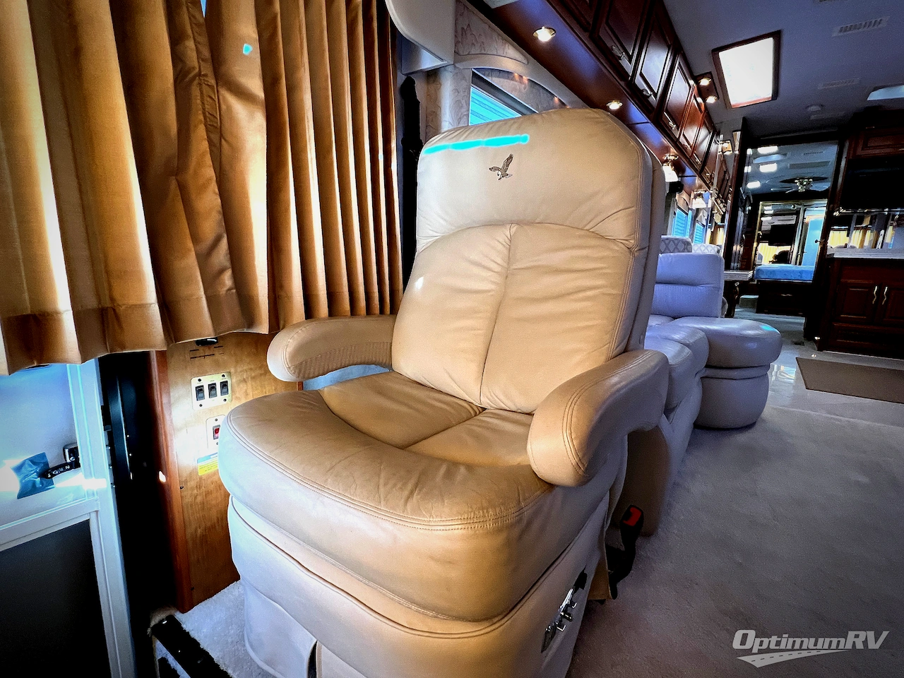 2001 American Coach American Eagle 40EQS Photo 7