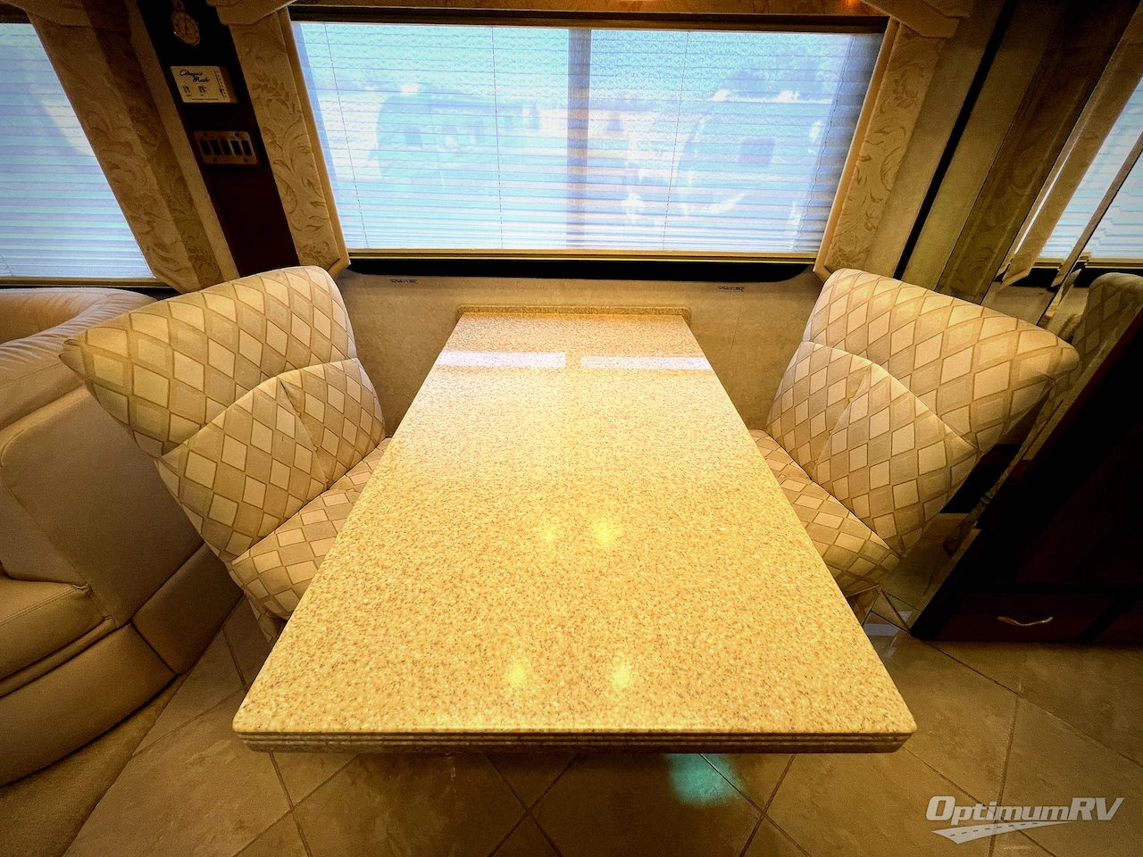 2001 American Coach American Eagle 40EQS Photo 23