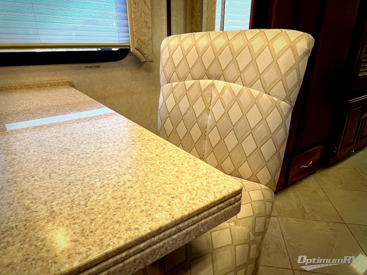 2001 American Coach American Eagle 40EQS Photo 24