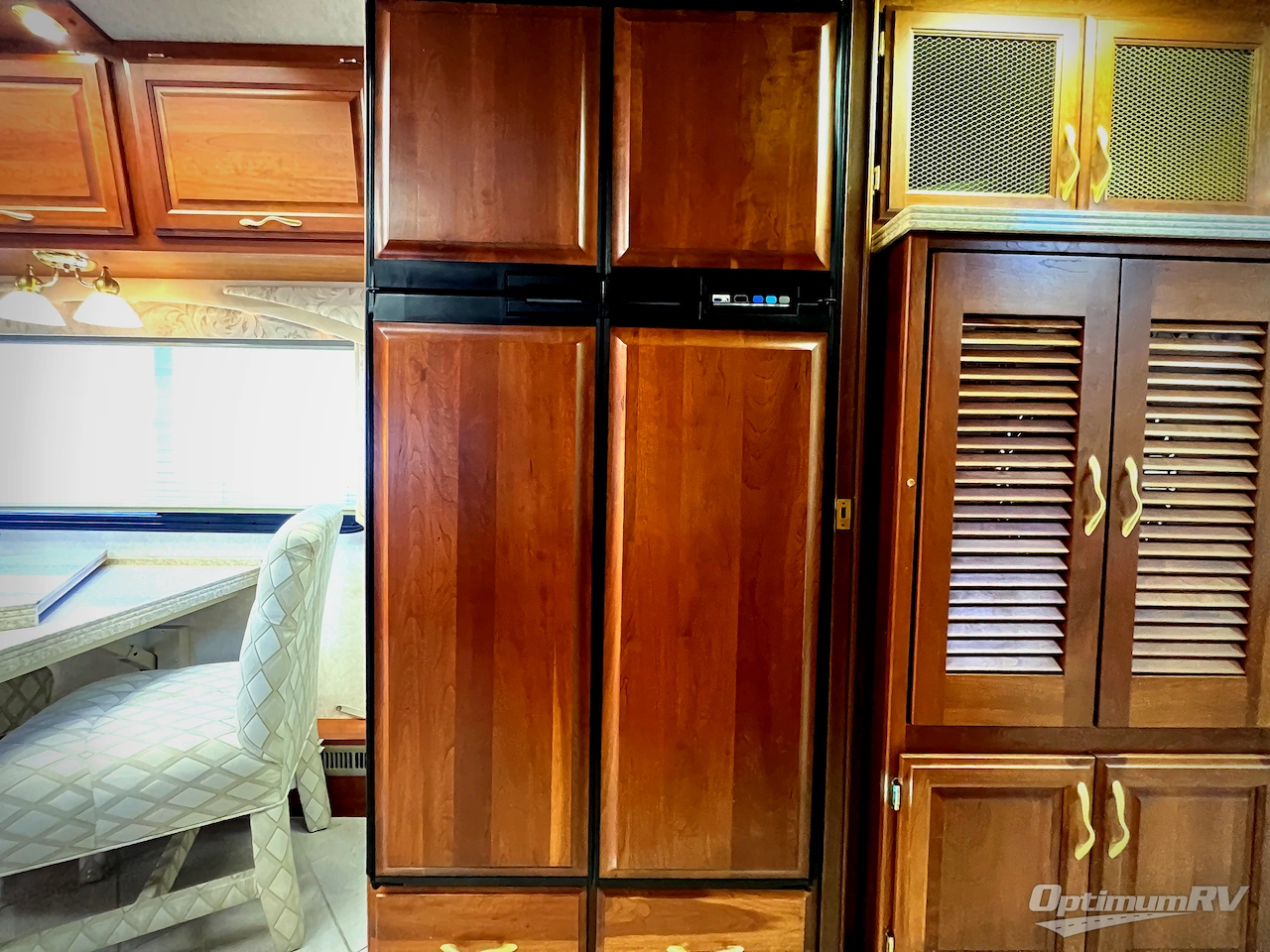 2001 American Coach American Eagle 40EQS Photo 33