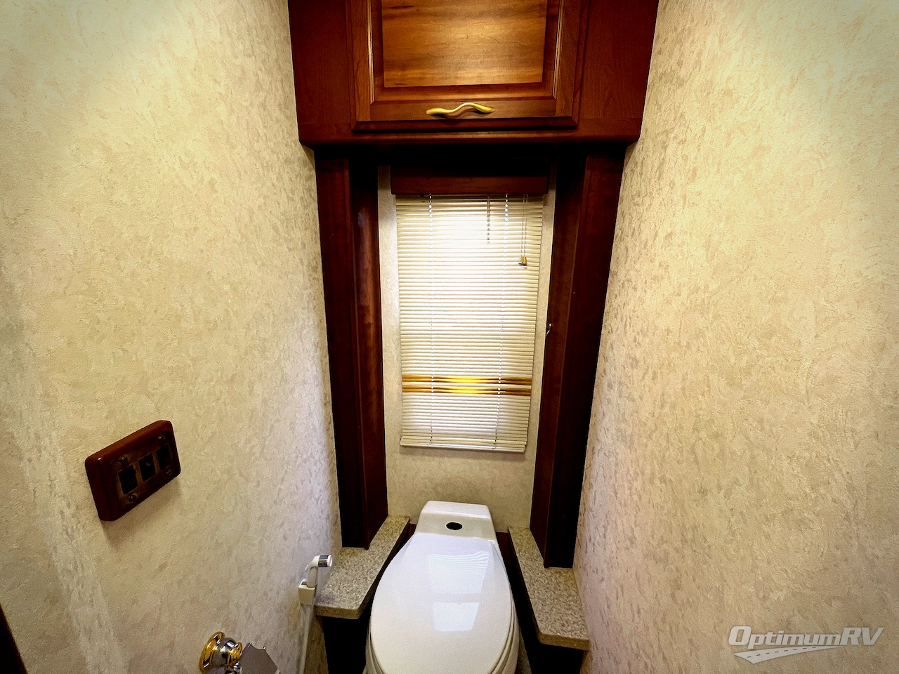 2001 American Coach American Eagle 40EQS Photo 42