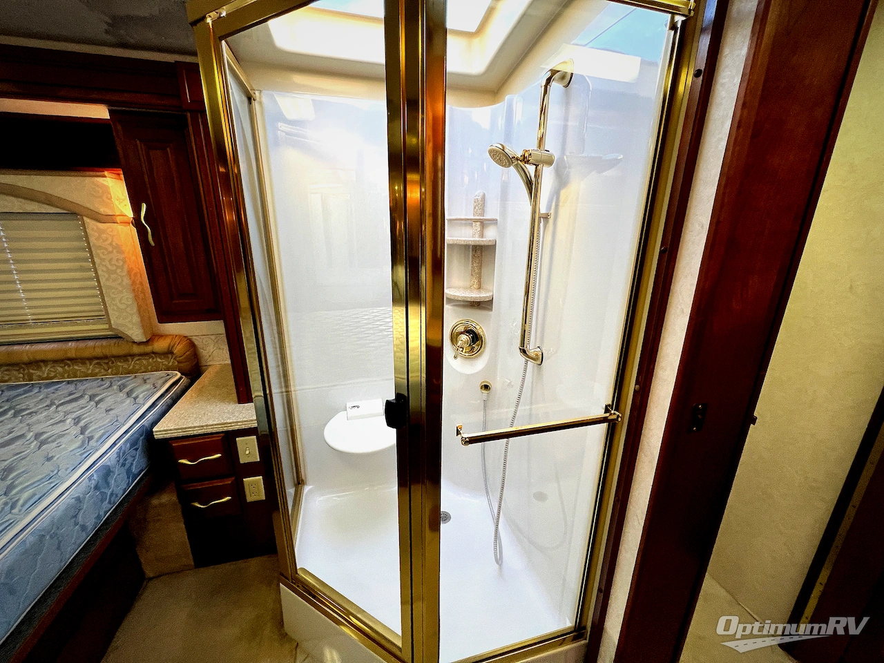 2001 American Coach American Eagle 40EQS Photo 49