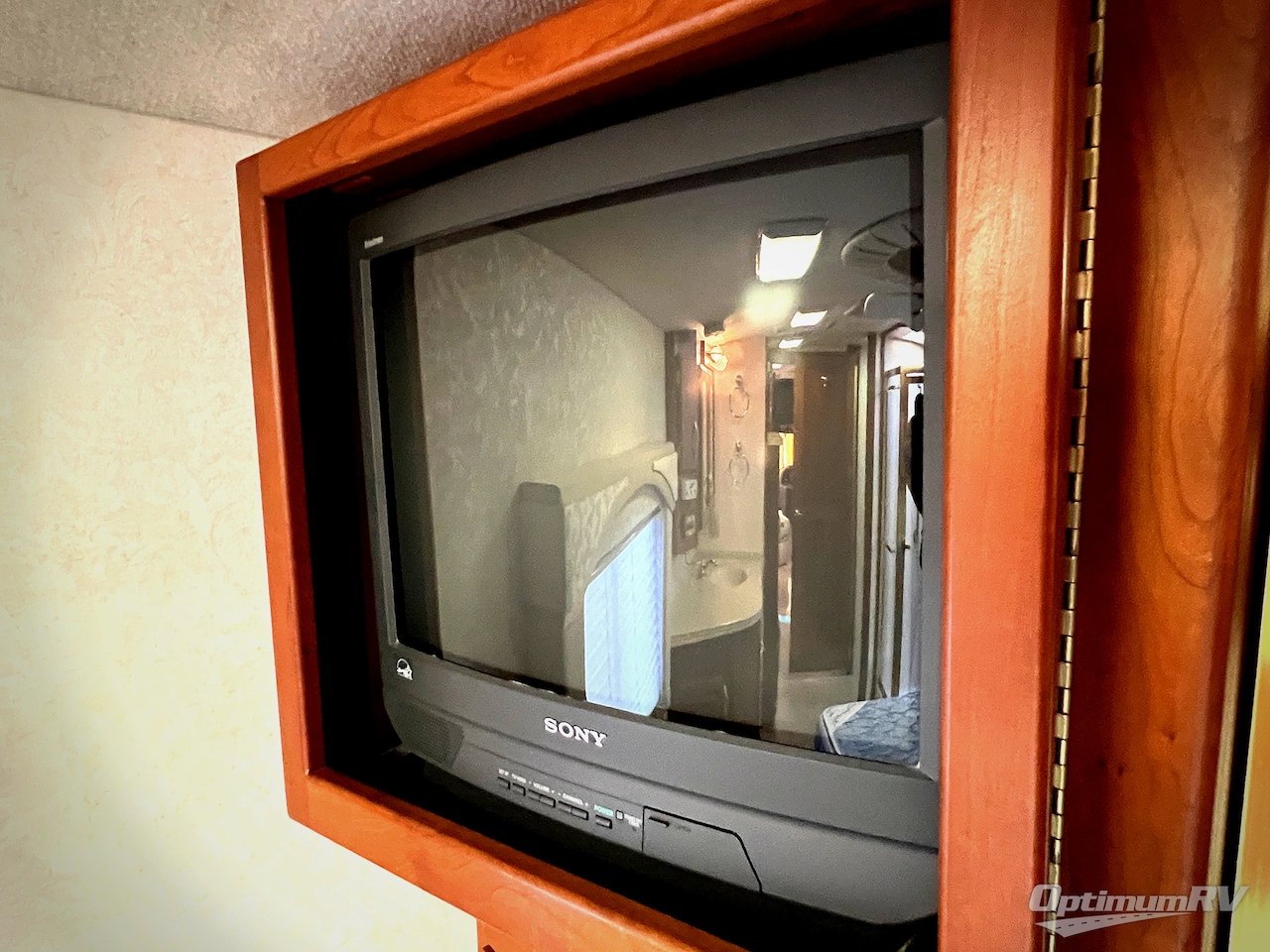 2001 American Coach American Eagle 40EQS Photo 54