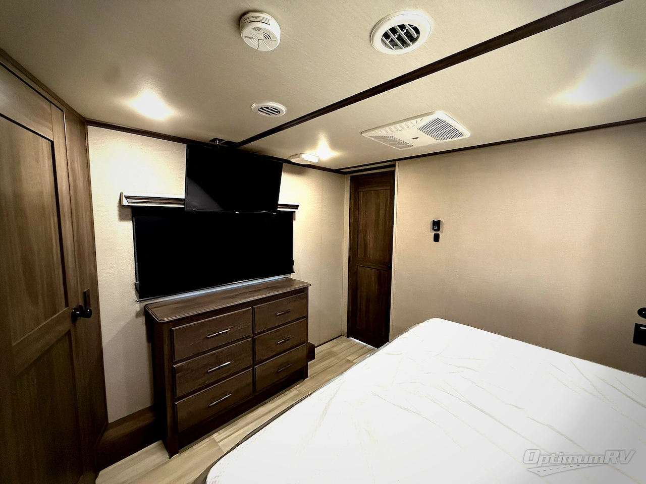 2022 Grand Design Solitude 390RK Photo 14