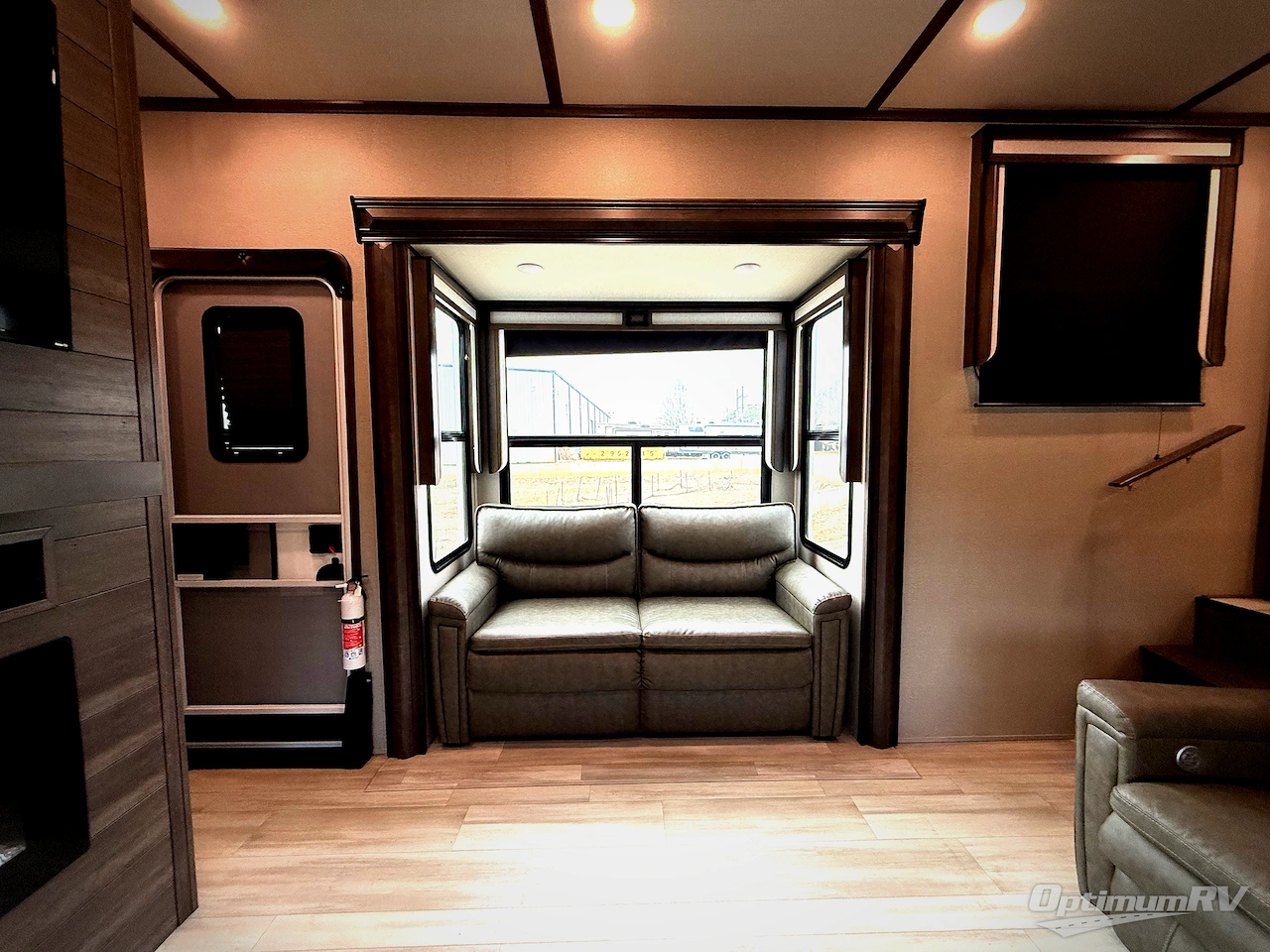 2022 Grand Design Solitude 390RK Photo 17