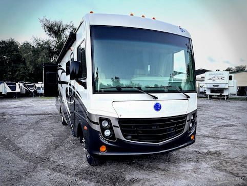 Used 2018 Holiday Rambler Vacationer XE 32A Featured Photo
