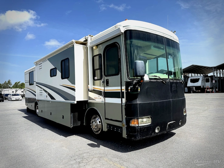 2004 Fleetwood Bounder Diesel 38N RV Photo 1