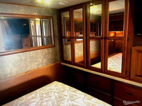 2011 Tiffin Allegro 32 CA RV Photo 4