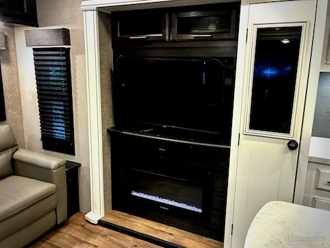 2021 Jayco Eagle 355MBQS RV Photo 3