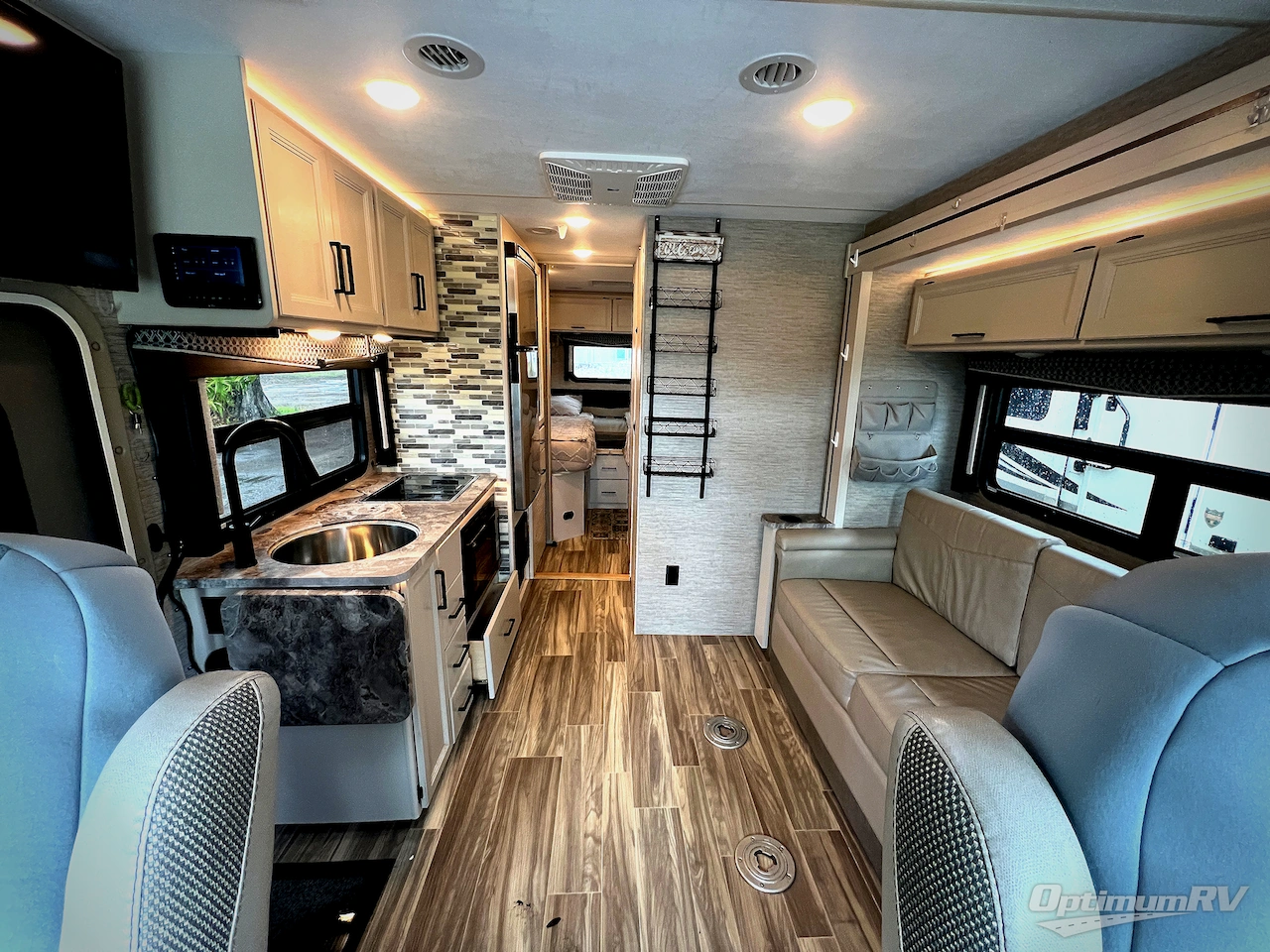 2021 Thor Axis 24.1 Photo 4