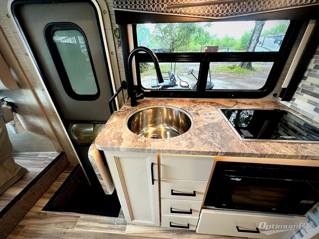 2021 Thor Axis 24.1 Photo 10