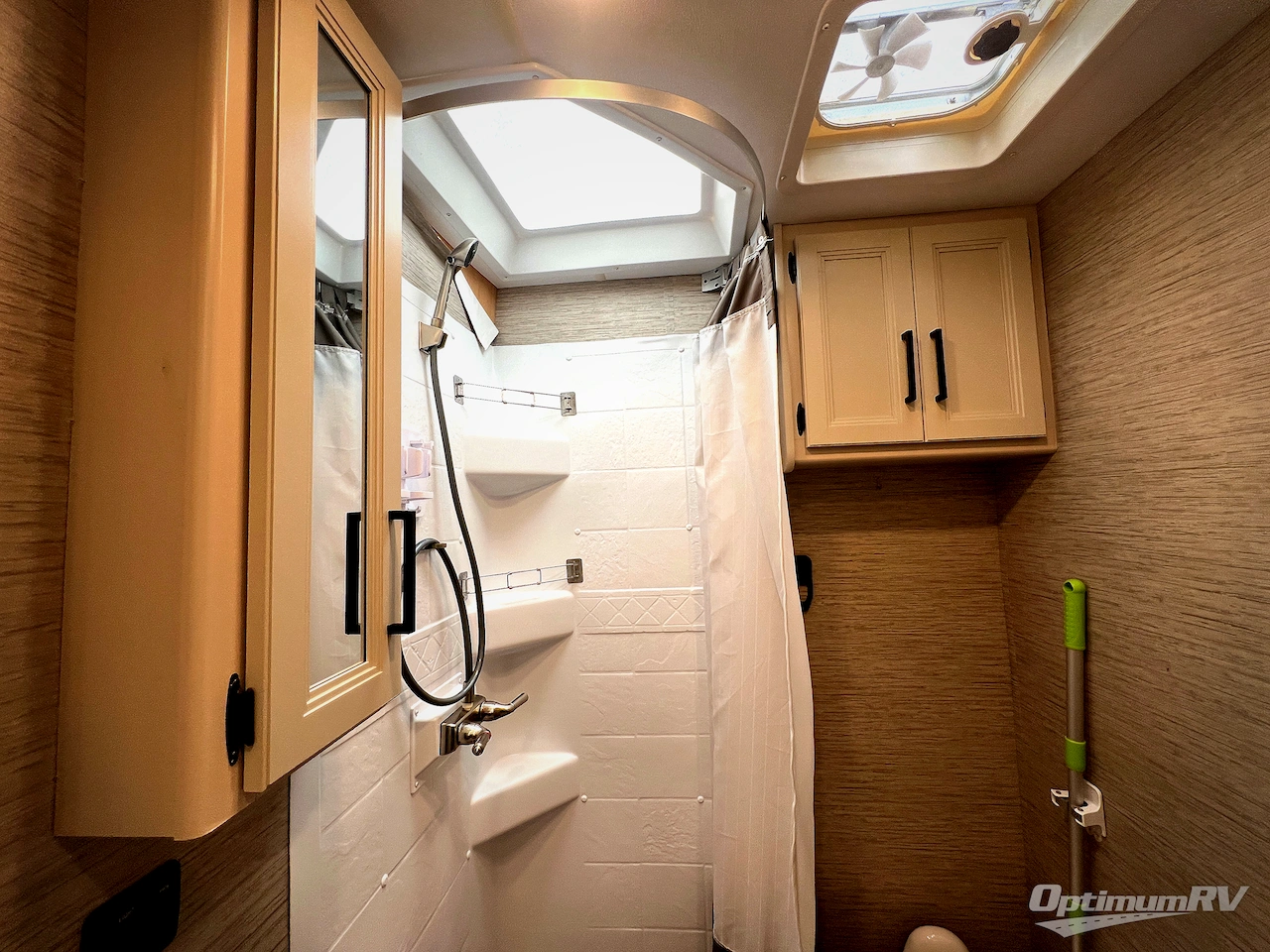 2021 Thor Axis 24.1 Photo 18