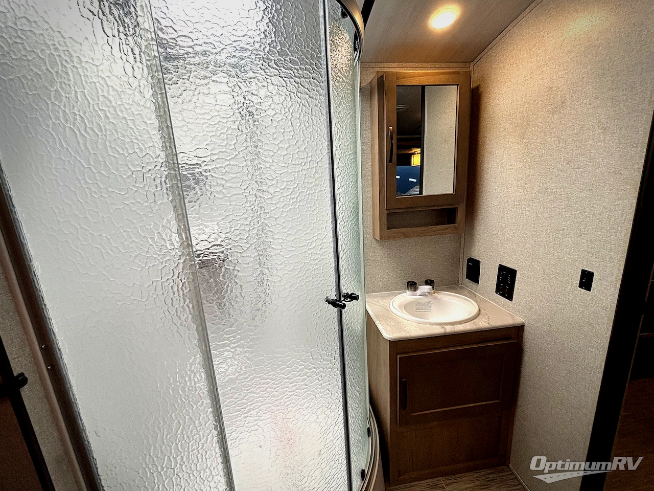 2021 Forest River Surveyor Luxury 266RLDS Photo 10