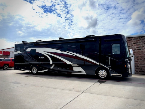Used 2018 Thor Aria 3901 Featured Photo