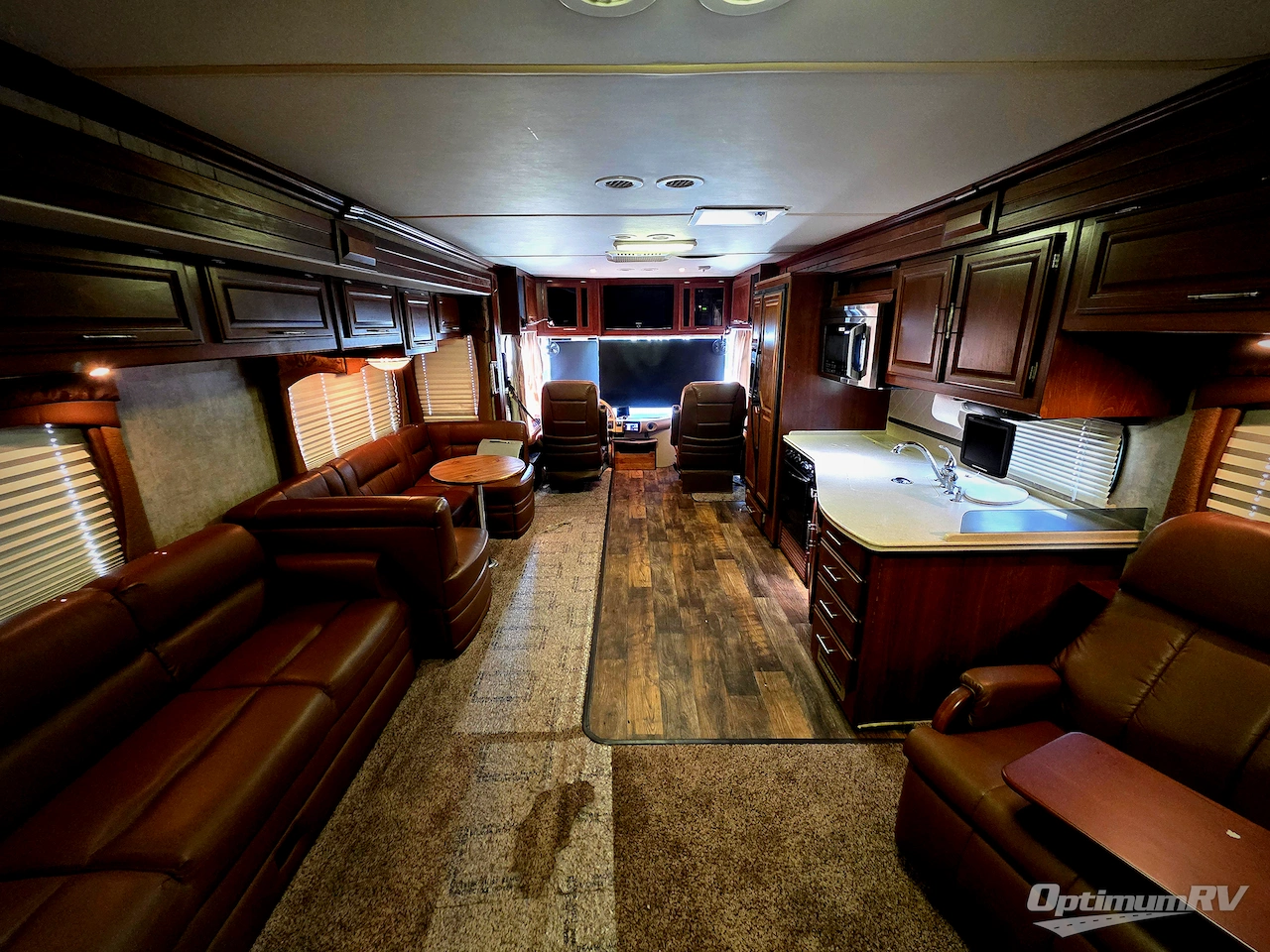 2008 Fleetwood Discovery 40X Photo 5