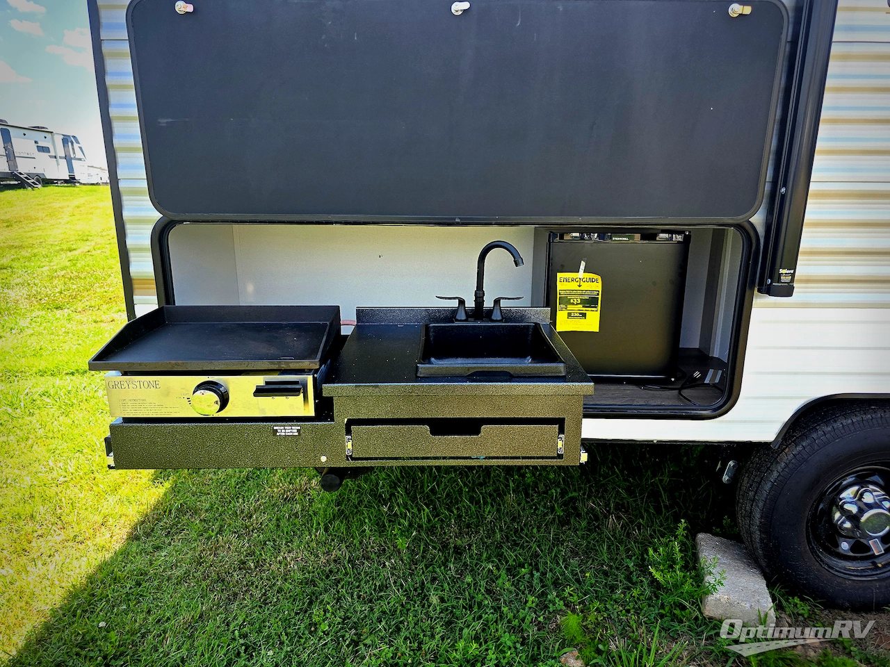 2025 Palomino Puma Camping Edition 18BHCE Photo 4