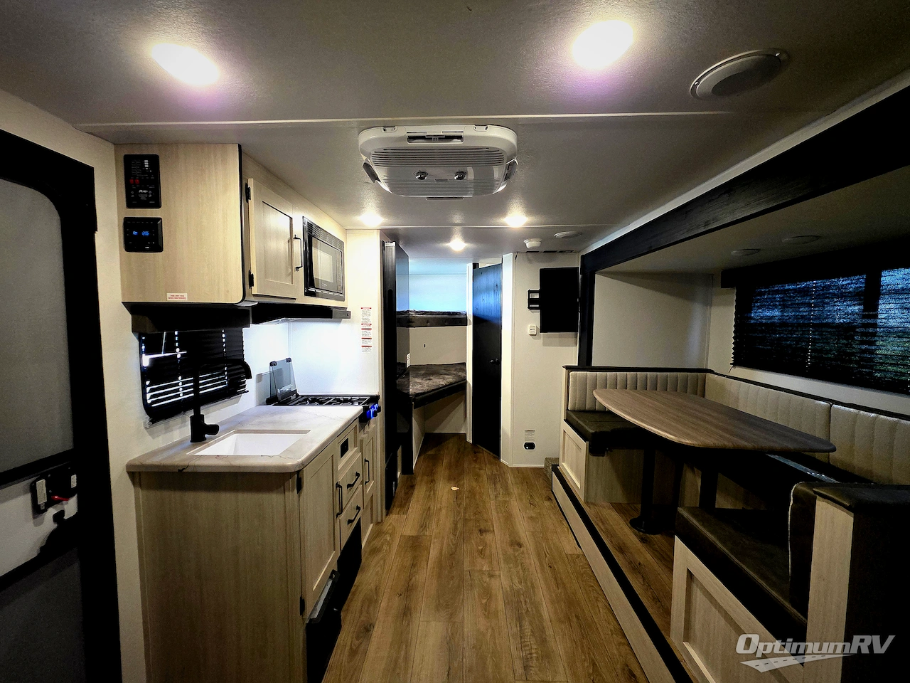 2025 Palomino Puma Camping Edition 18BHCE Photo 5