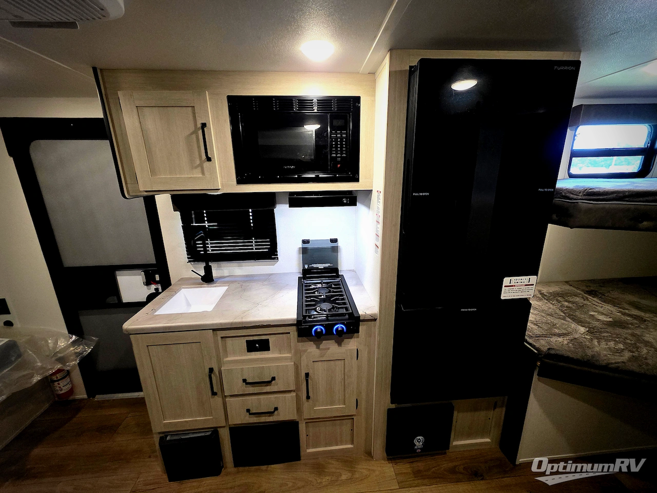 2025 Palomino Puma Camping Edition 18BHCE Photo 7