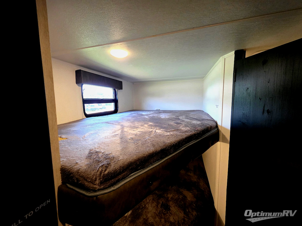 2025 Palomino Puma Camping Edition 18BHCE Photo 10